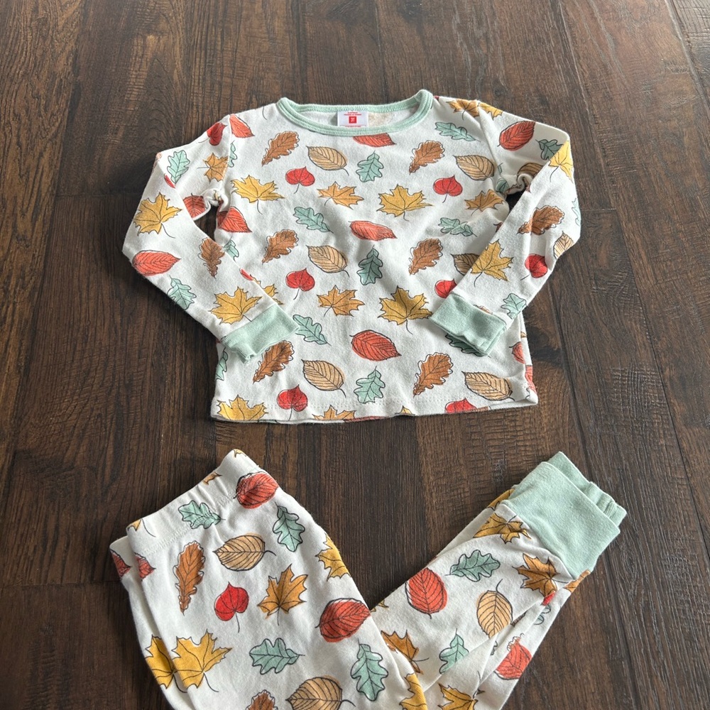 Leaf Pattern Kids Pajamas - Multicolor